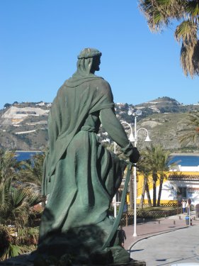 Statue af Abd-ar-Rahman I i Almunecar