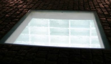 Monument for bogafbrændingen på Bebelplatz i 1933