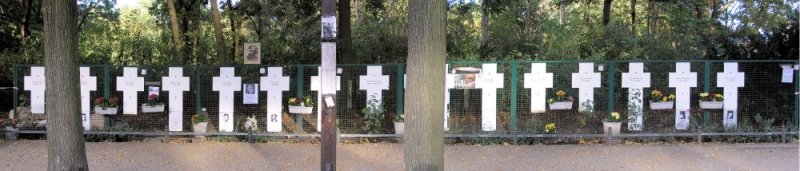 Mindesmærket 'De hvide kors' ved Sheidemannstrasse