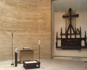 Nyt og gammelt alter i Forsoningskapellet