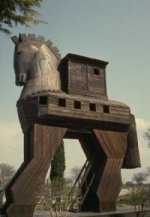 Kopi af den trojanske hest, som er opstillet ved Troja