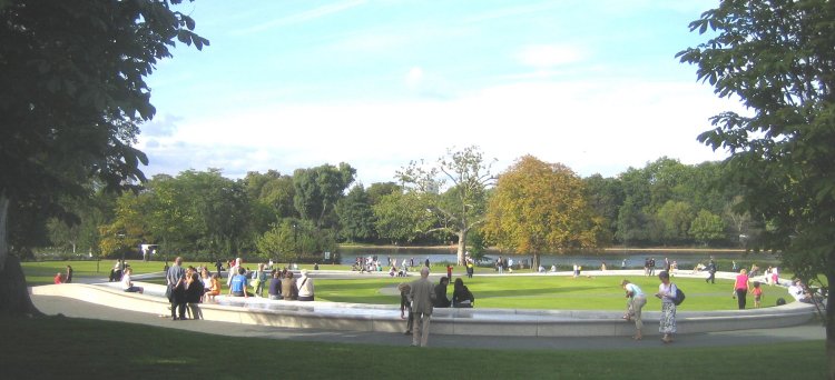 Diana Memorial Fountain i Hyde Park, London