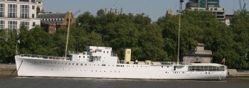 HMS Wellington ved Embankment i London
